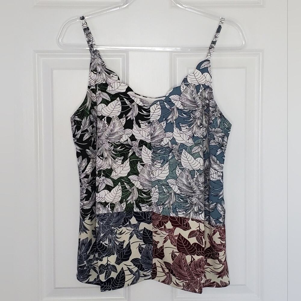 Skies are Blue Tank Top Multi-Colored Botanical Print Scalloped Neckline Size M